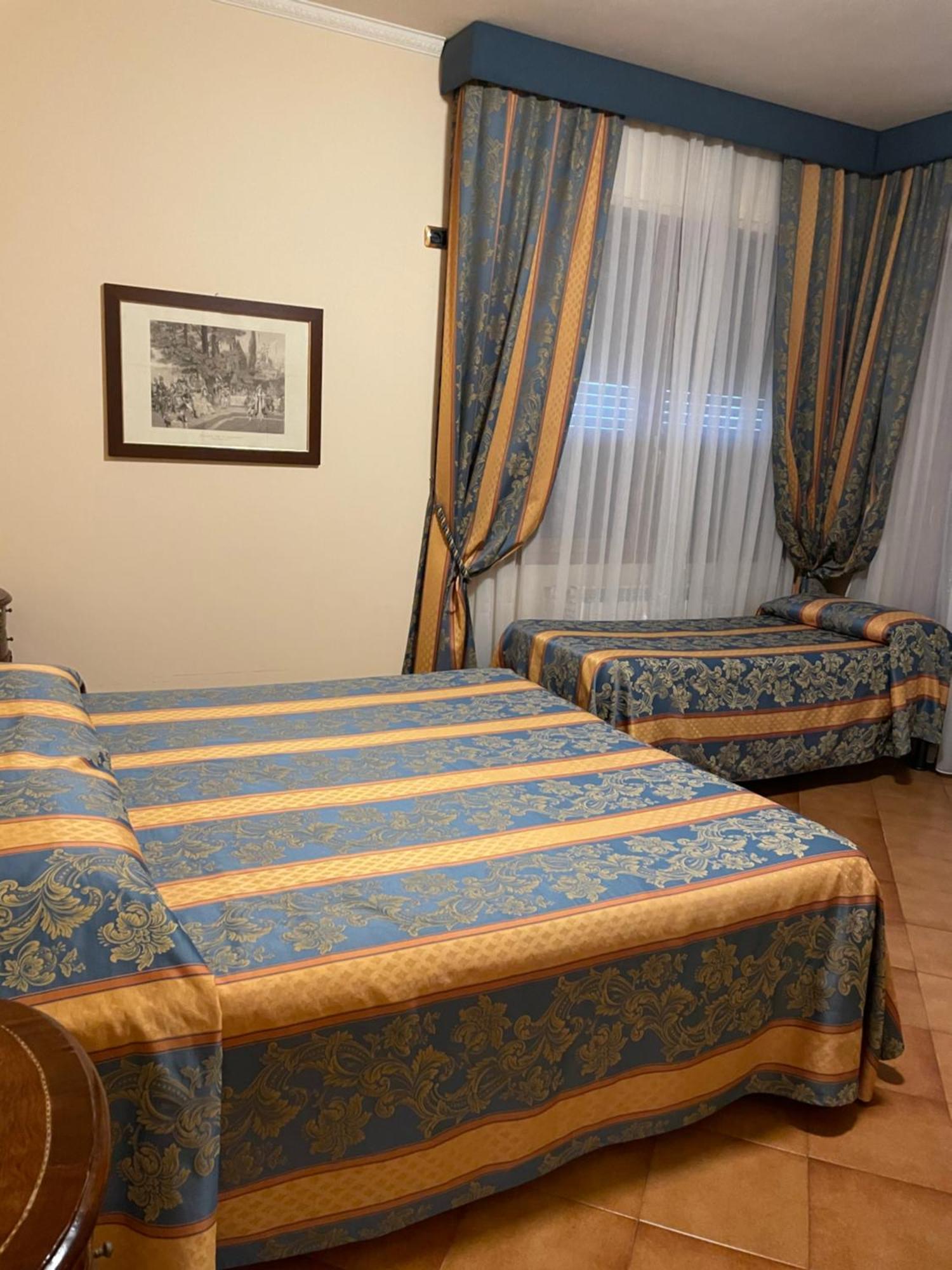 Hotel Mondial Rapallo Ruang foto