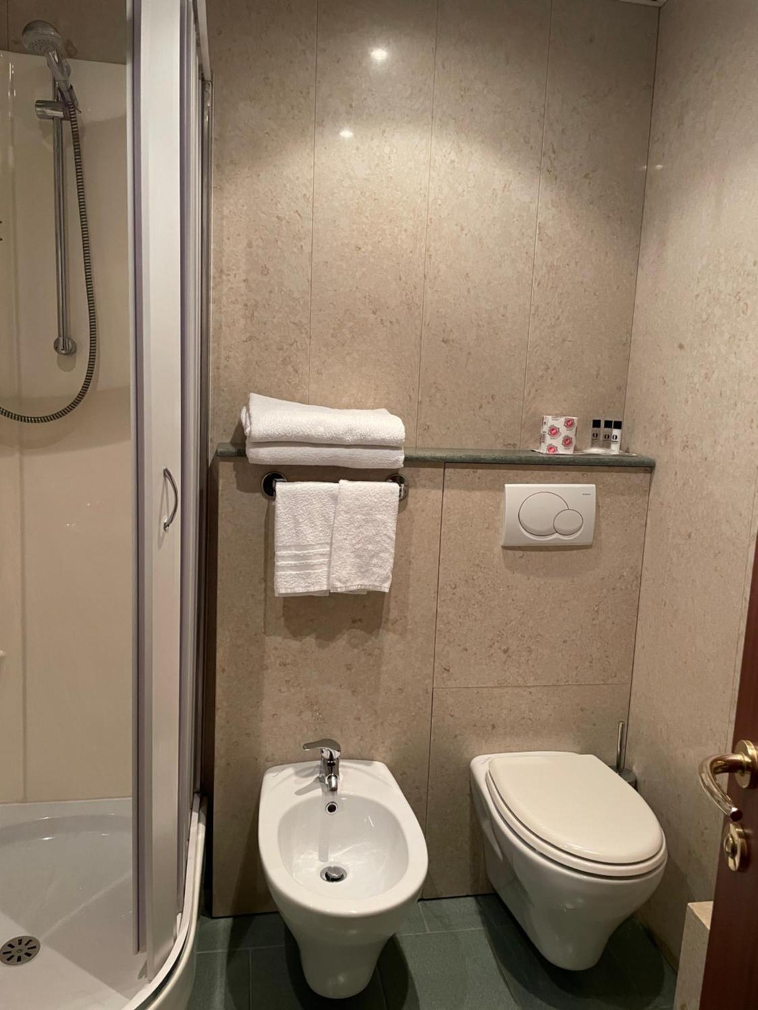 Hotel Mondial Rapallo Ruang foto