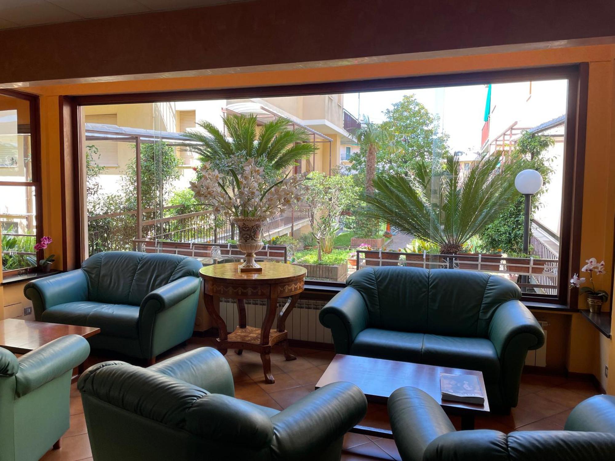 Hotel Mondial Rapallo Bagian luar foto